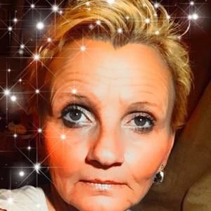 Meet your Posher, Shelly